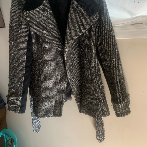 Express Jacket - Picture 3 of 8